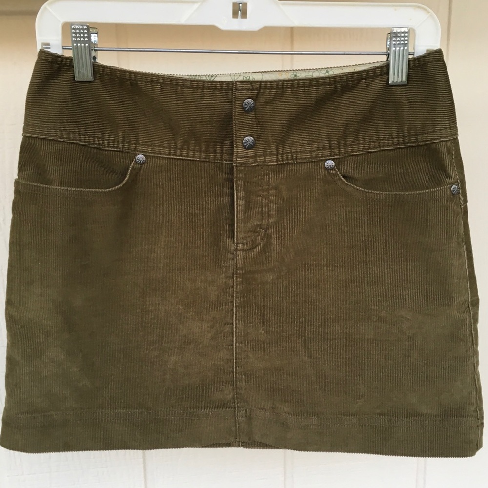 Athleta Moss Green Corduroy Mini Skirt EUC